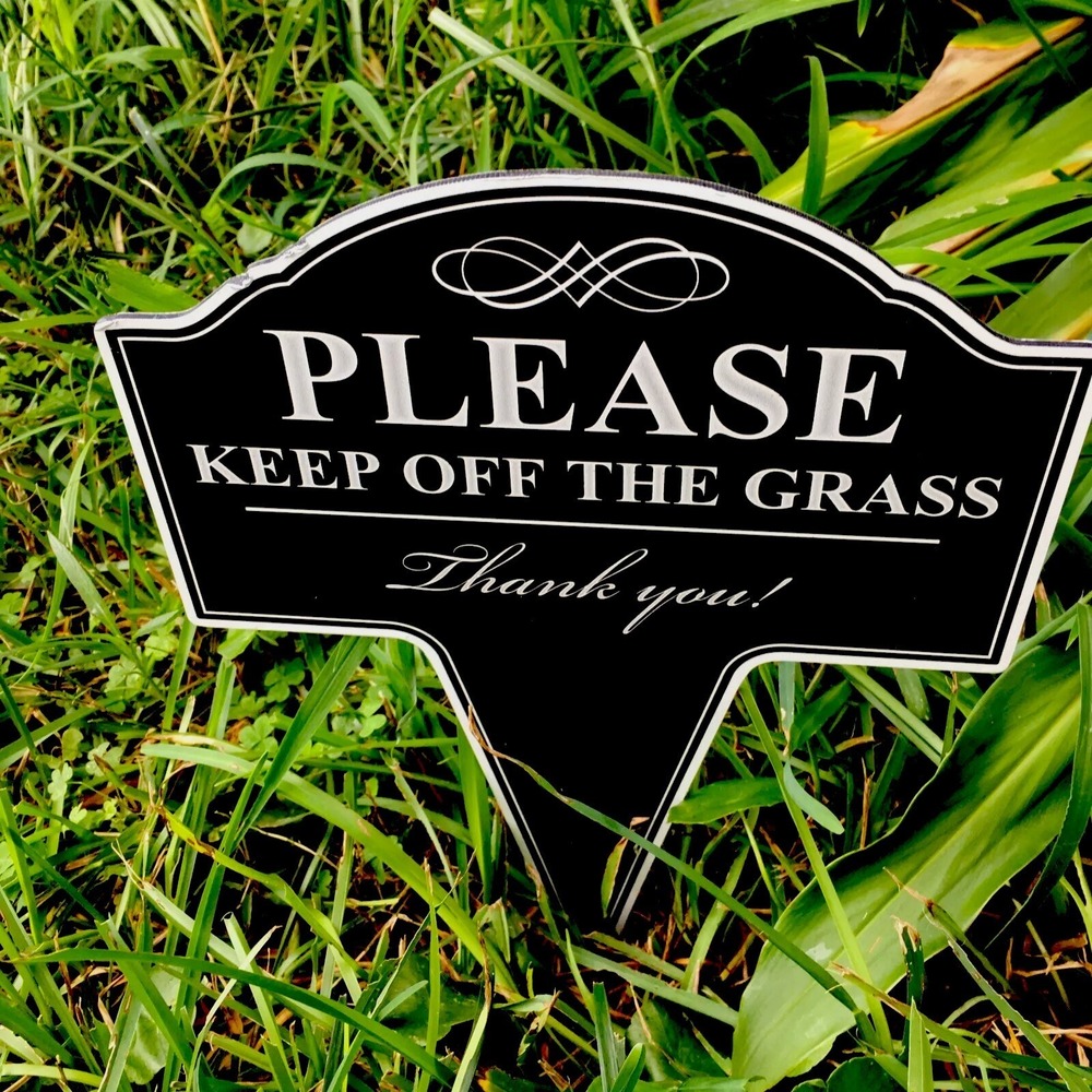 Please Keep off the Grass Aluminum Yard Signs 10"X14" 1 new, 1 Used Read Descrp